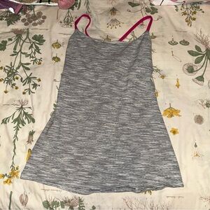 See flaw * Lululemon tank